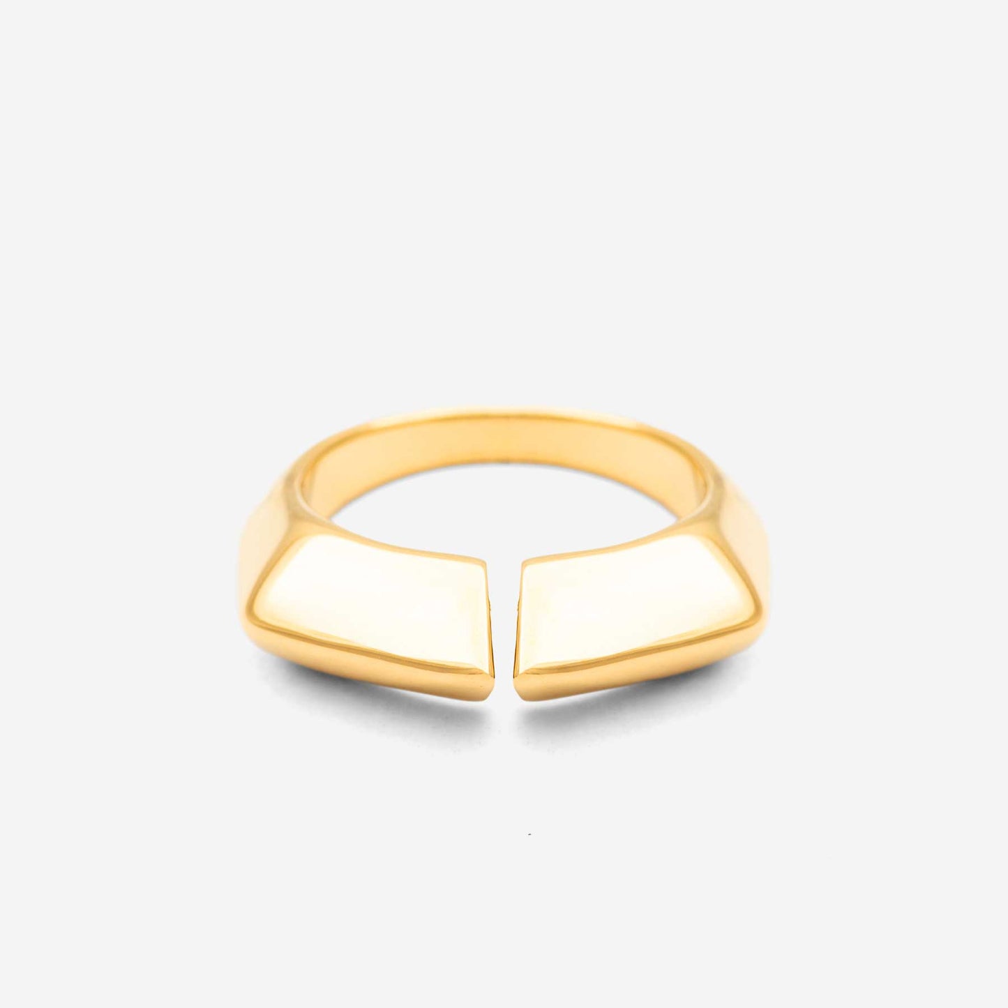 Saffira Ring