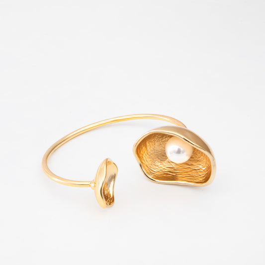 Lily Bracelet