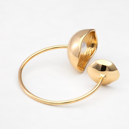 Lily Bracelet