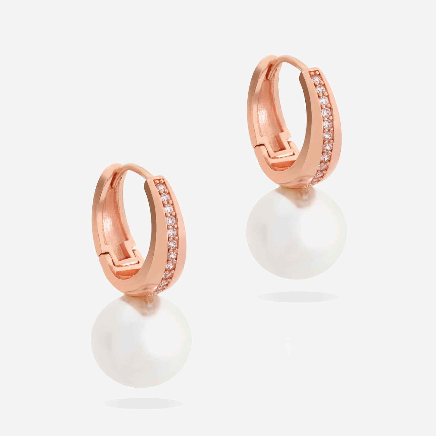 Anya Pearl Earrings