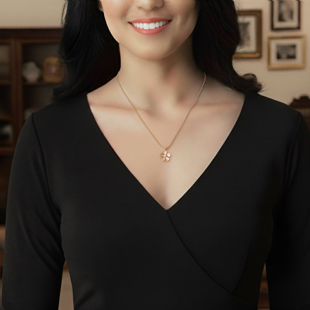 Dreamy Lily Necklace