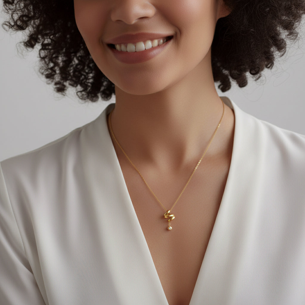 Taashi Necklace