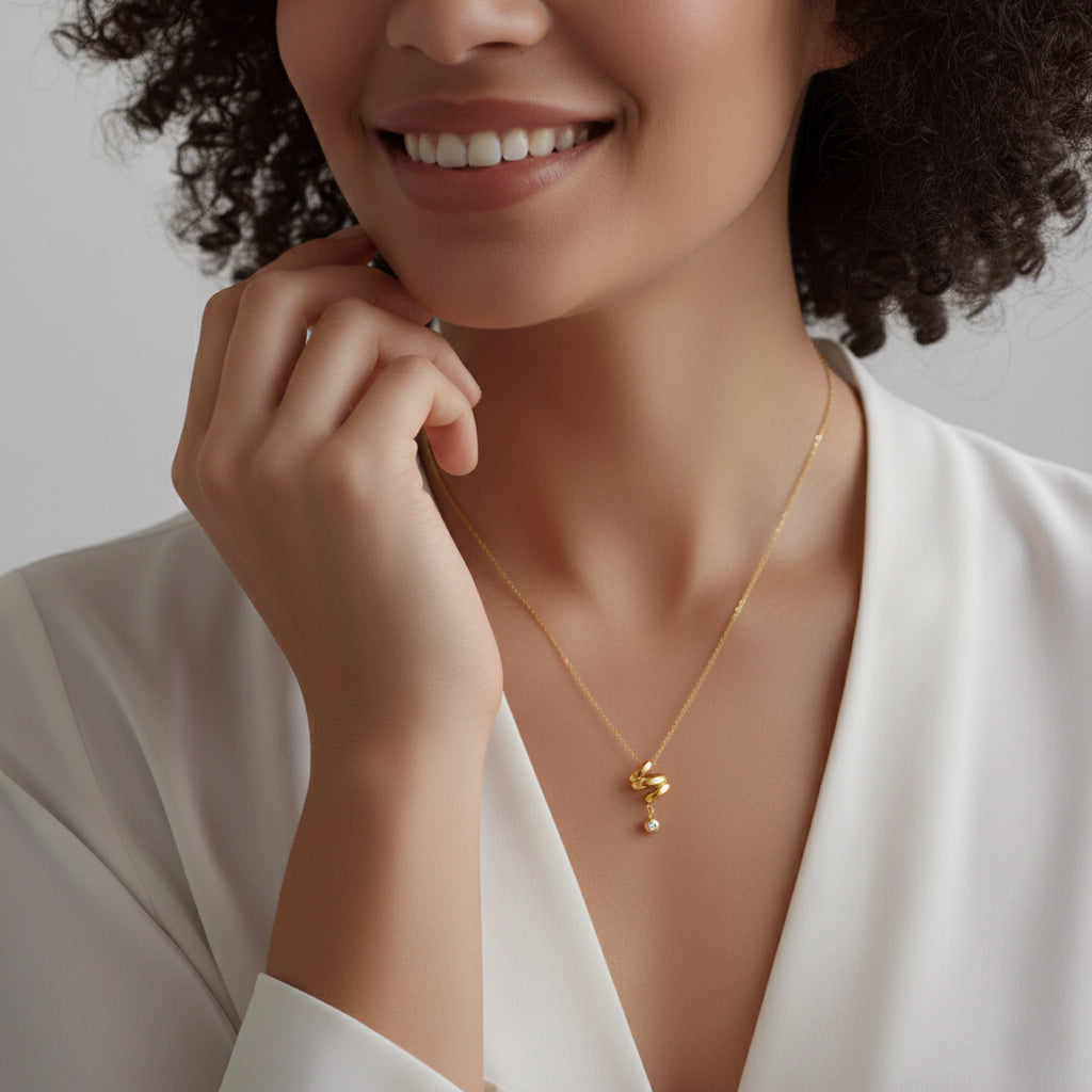 Taashi Necklace